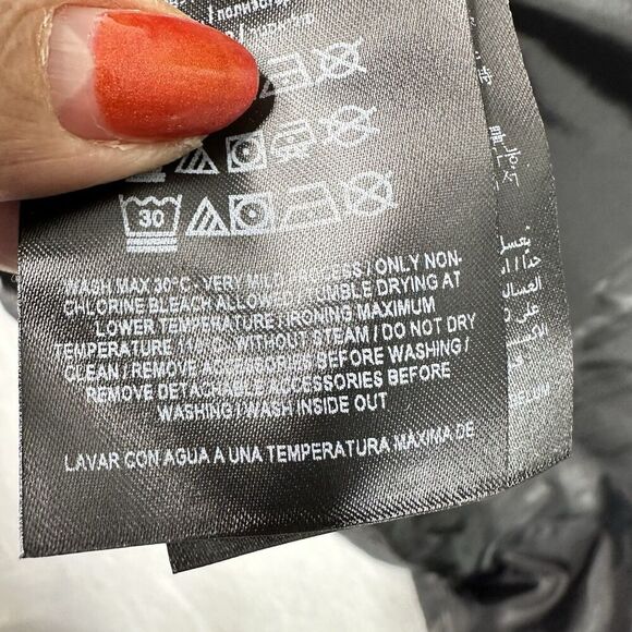 Guess Puffer‎ Jacket Mens Sz XL Gray Removable Hood Faux Fur Zip Front NWT $250 - Picture 12 of 15